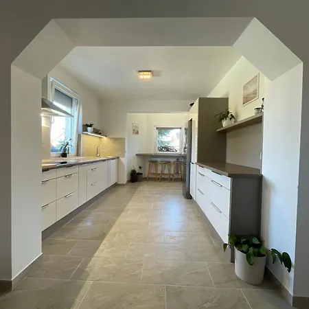 Lili Apartman Balatonkeresztúr